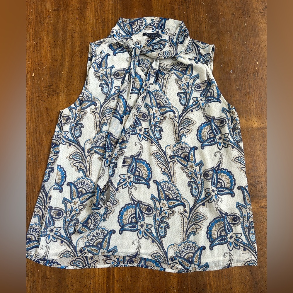 Tommy Hilfiger Blue and Cream Paisley Tie-Neck Sleeveless Top
